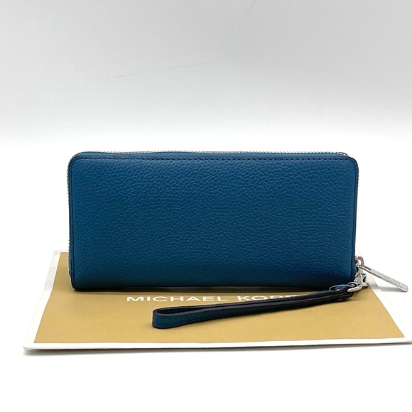 Michael Kors Large Continental Wallet Wristlet - Picture 3 of 7